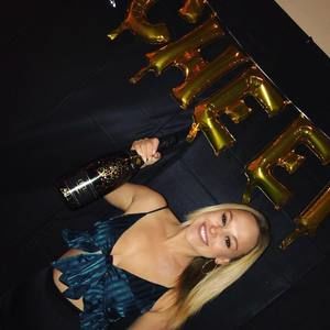 Meet your Posher, Quinn